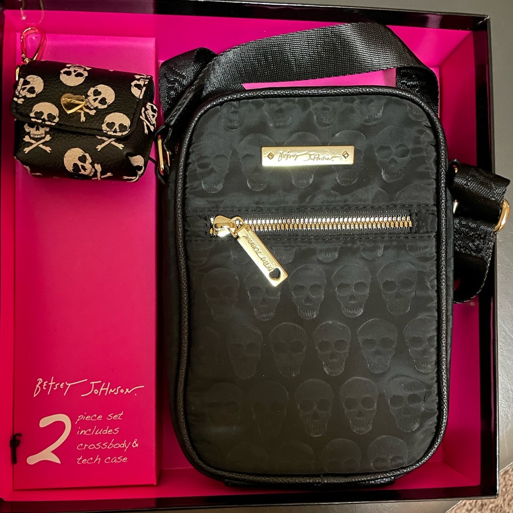 Betsey Johnson skull embossed crossbody bag
